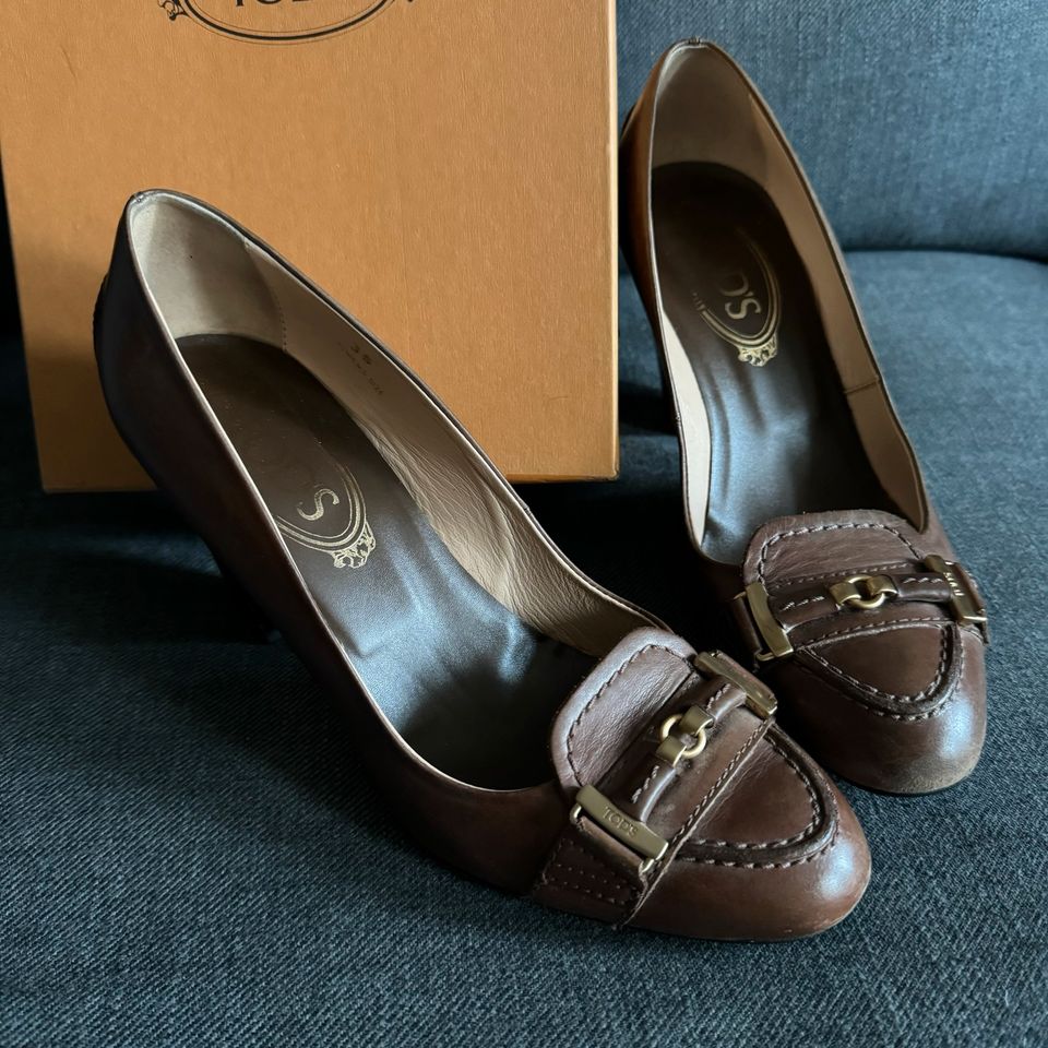 Tod‘s Pumps braun 36 in Berlin