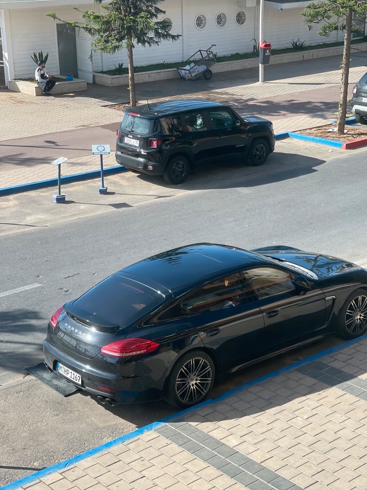 Porsche Panamera Diesel Sport Chrono 20“ Bi-Xenon in München