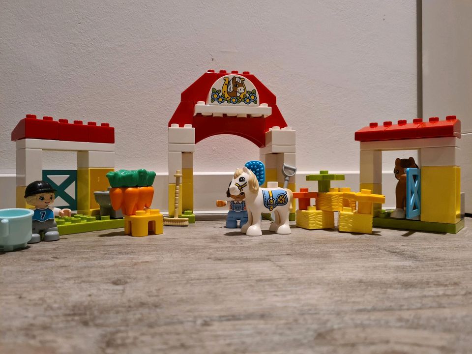 Lego duplo horse stable in Nortorf