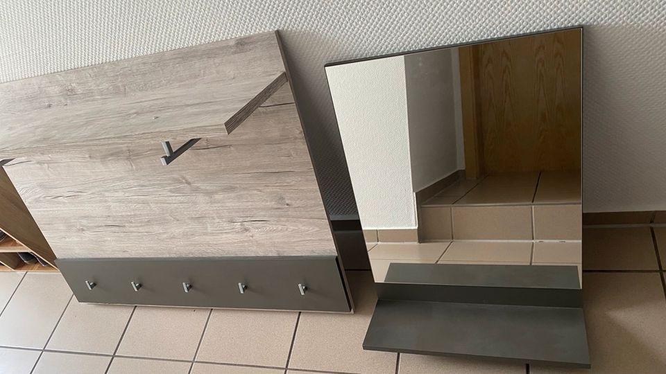 ♥️ Garderobe mit Spiegel und Ablage ♥️ in Markkleeberg