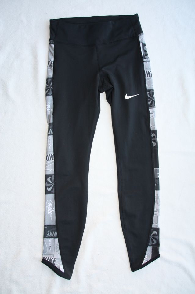 Nike Icon Clash Fast Damen Tights / Leggings Gr. S in Kiel