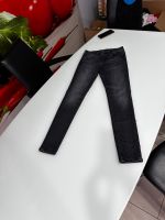 Jeans Hose von Guess Größe 28 Nordrhein-Westfalen - Kamen Vorschau