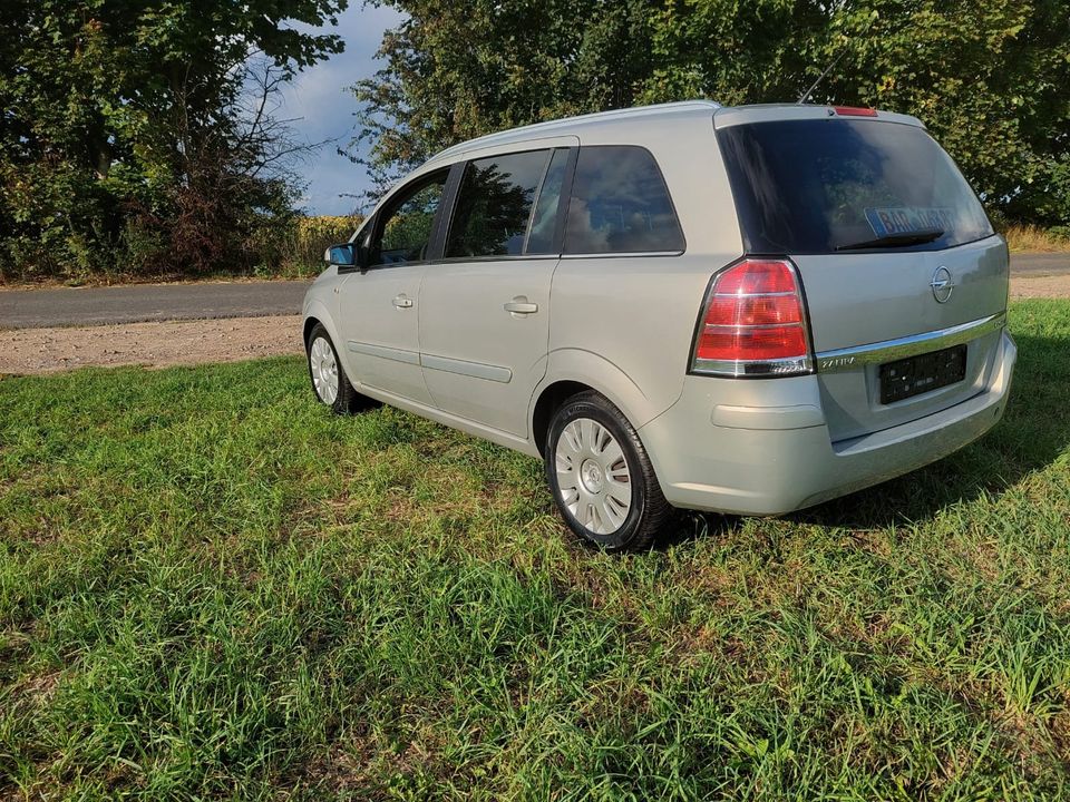 Opel Zafira B 1,9 CDTI 150 PS 7-Sitzer HU 02/2026! in Biesenthal