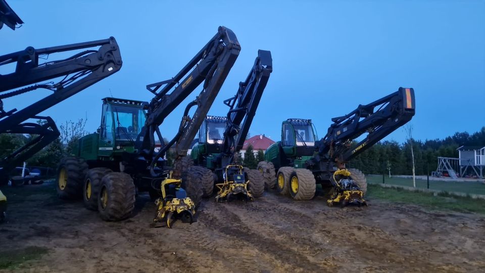 2x JOHN DEERE 970D H745 Harvester wie Ponsse in Forst (Lausitz)