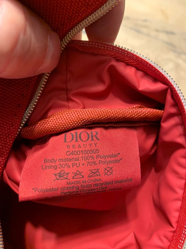 Dior Schmicktäschchen, rot, neu in Riemerling