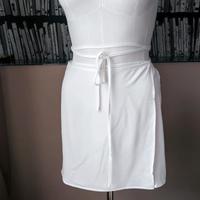 Leichter trendy weißer Strand Tennis Wickel Rock M Review Neu! Hessen - Hanau Vorschau