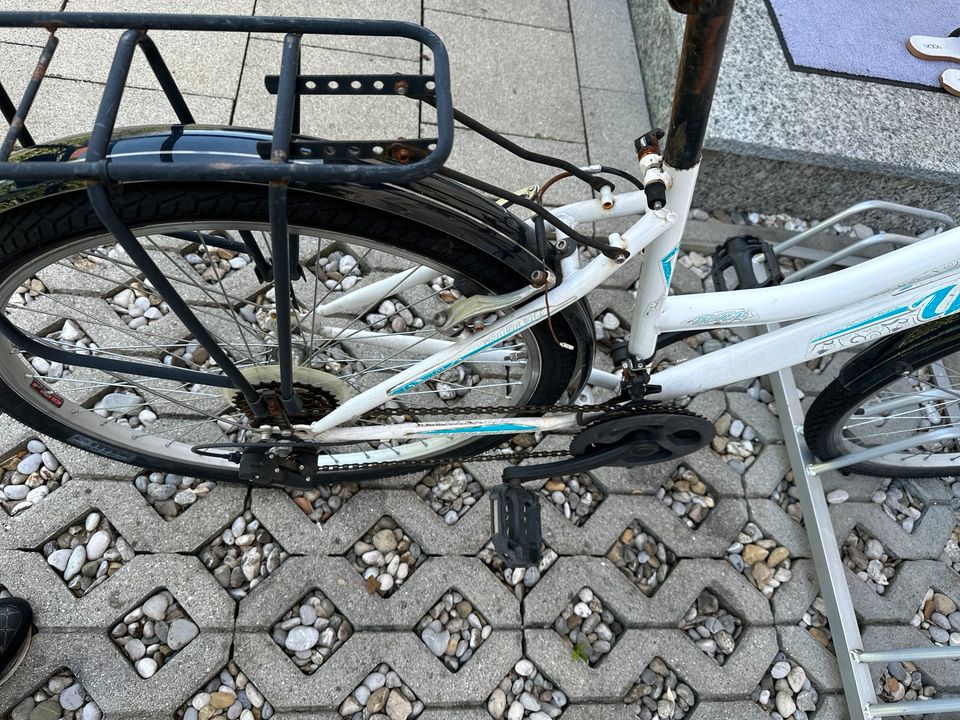 Damenfahrrad weiß in Unterschleißheim