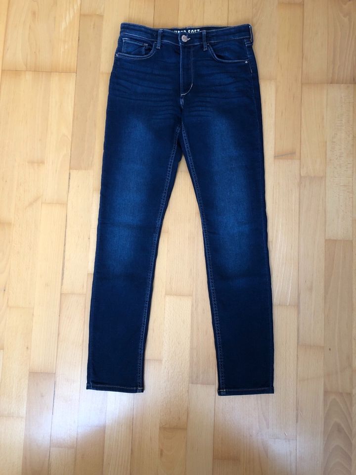 Wie neu! Jeans / Hose Skinny Fit in Größe 158 - H&M? in Langenau