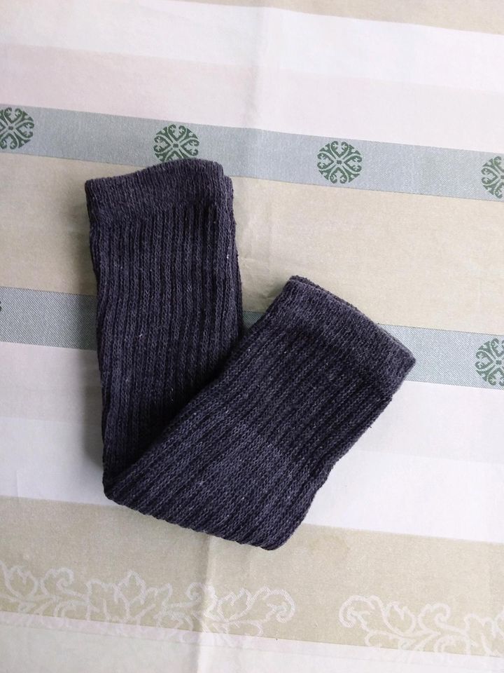 2 Paar Stulpen und 1x Mega Thermo Socken Gr.39 zus 10 Euro in Edemissen