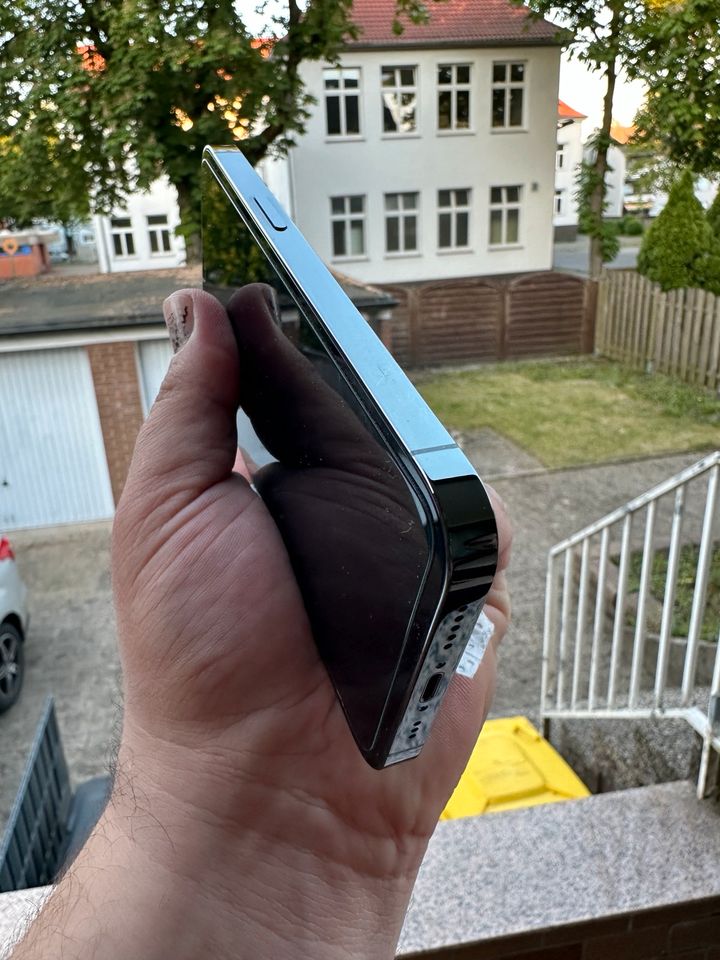 I phone 13 pro (Alpin Grün) 256Gb in Gelsenkirchen