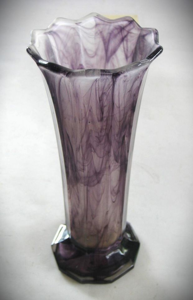 ORALIT Vase (lila Cloudglass) um 1930 Art Deco Pressglas in Zeesen