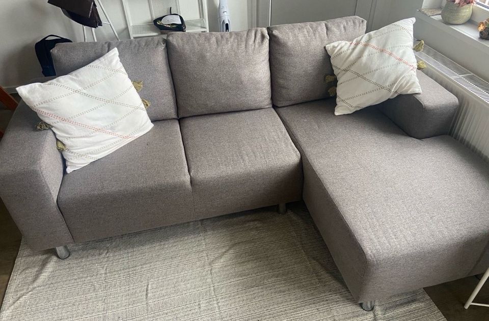 neuwertige Couch/Sofa in Berlin