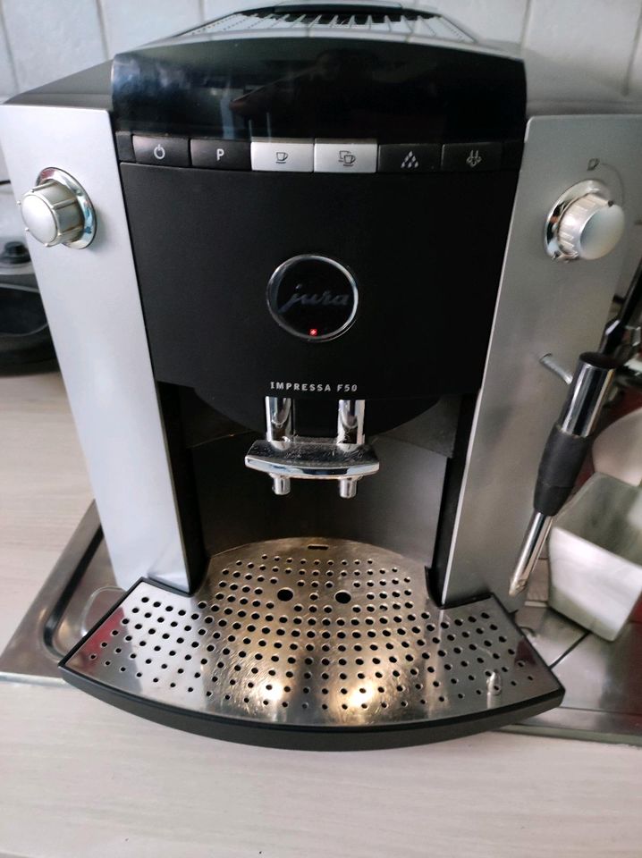 Jura impressa f50 Kaffeemaschine Kaffeevollautomat in Stolberg (Rhld)