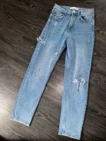 Schöne Stradivarius Jeans Gr 36 mom slim high waisted Schleswig-Holstein - Norderstedt Vorschau