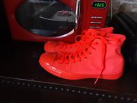 Converse Chucks neon rot Gr. 8,5 / 42 neuwertig Thüringen - Leinefelde Vorschau