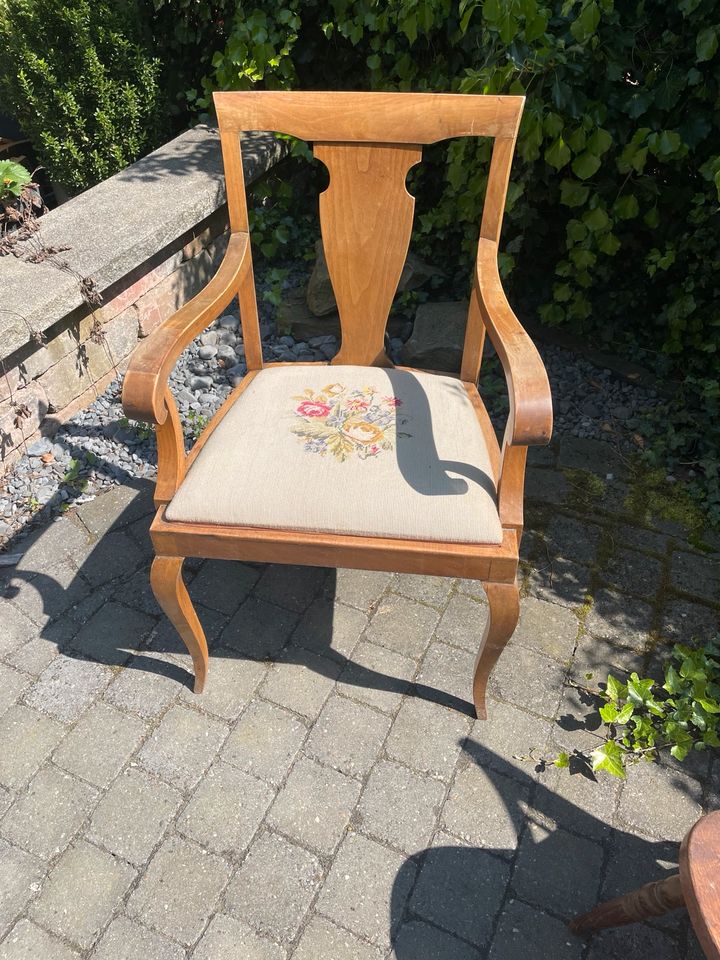 3 antike Stühle zum restaurieren/ tolles DIY Projekt! in Essen
