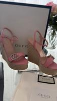 Gucci Damen Sandaletten Rose Neu 36.5 Hessen - Fulda Vorschau