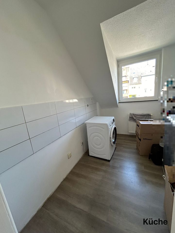 Helle, ruhige  3 Zimmer Wohnung 2OG 62qm in Wanheimerort in Duisburg