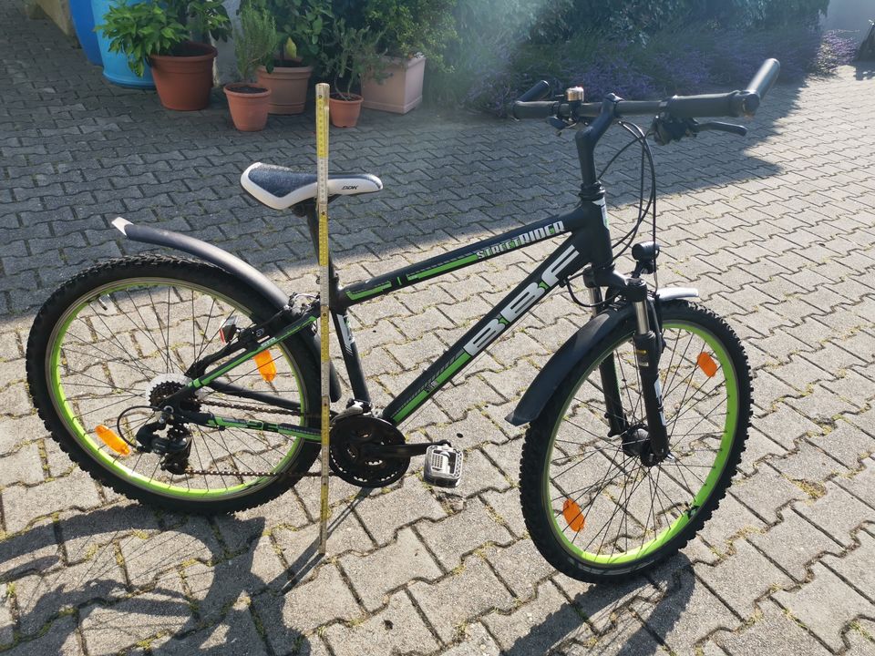 Jugendfahrrad 26" Alu 21 Gänge schwarzgrün in Abensberg