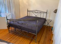 Schlafzimmer Metallbett Himmelbett 160 x 200 Nachttisch u. Regal Berlin - Treptow Vorschau