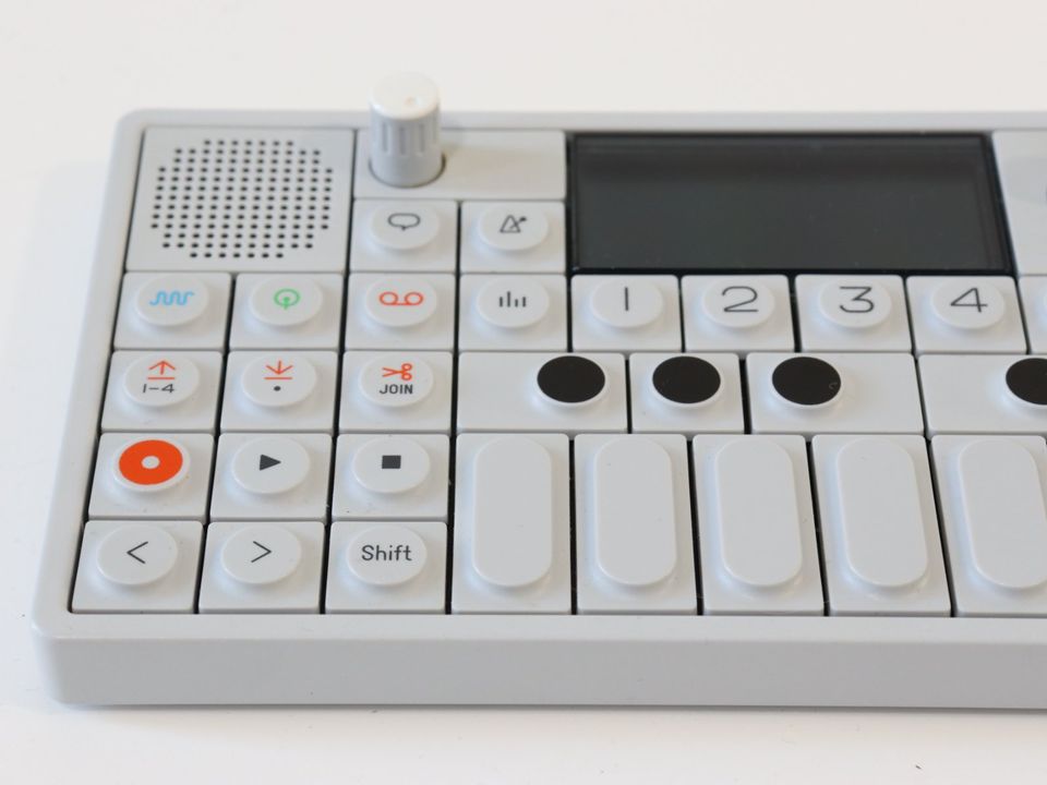 Teenage Engineering OP-1 Synthesizer inkl. Case + 1 Jahr Gewähr. in Möhnesee