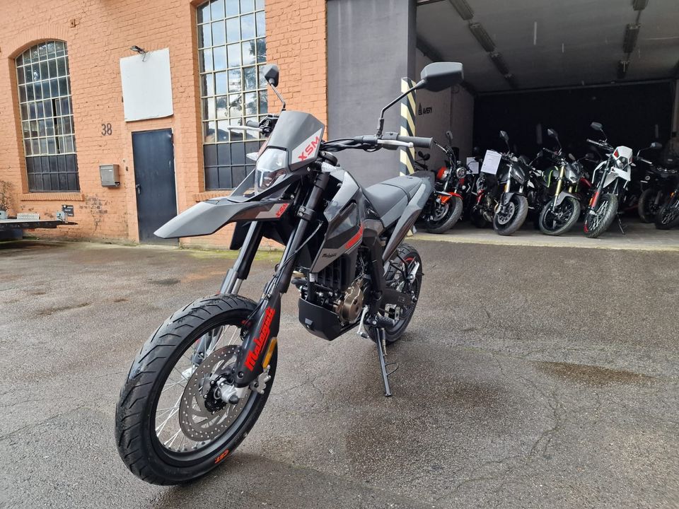 Malaguti XSM 125 SUPERMOTO ABS 15 PS MODELL 24 SOFORT in Wermelskirchen