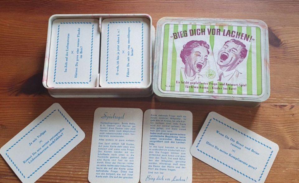 Kartenspiel "Bieg dich vor Lachen" aus den 60er Jahren in Köln