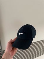 Nike Cap in blau Nordrhein-Westfalen - Remscheid Vorschau