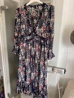 Midikleid Sommerkleid Blumenmuster Essen - Steele Vorschau
