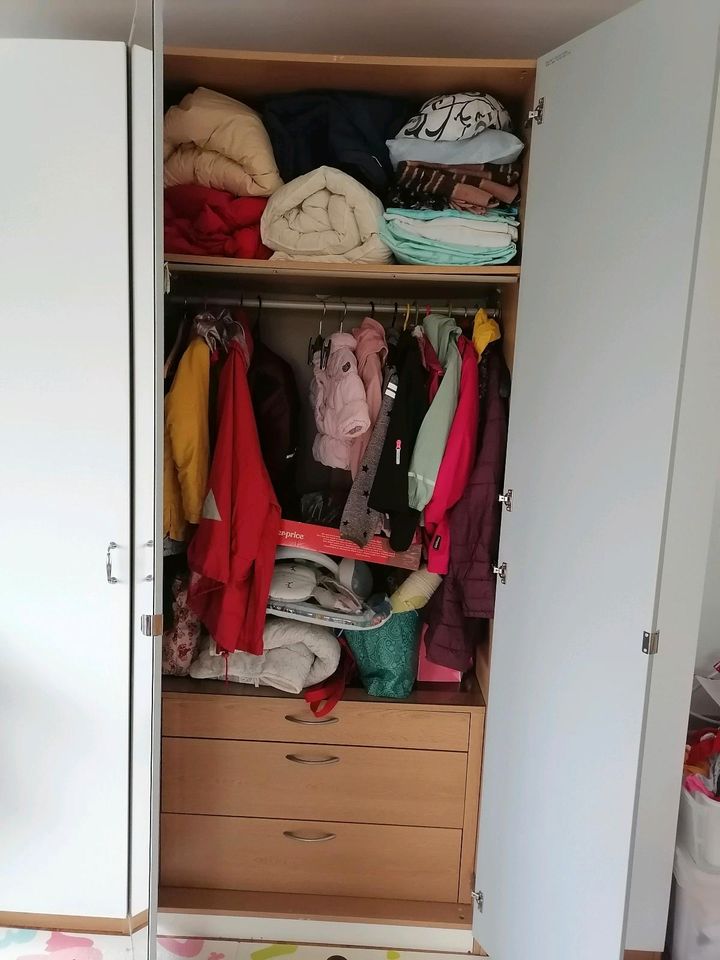 Ikea Pax Kleiderschrank B200×H235×T60 in Bad Eilsen