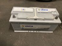 Autobatterie Batterie Varta 12V 110Ah 920A Silver Dynamic Nordrhein-Westfalen - Freudenberg Vorschau