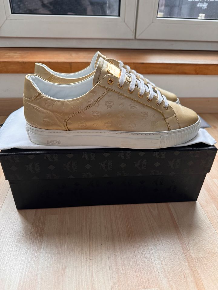 MCM Leder Sneaker Gold Neuwertig in Rückersdorf