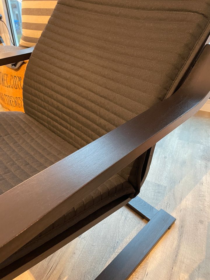 IKEA POÄNG Sessel in schwarzbraun in Seevetal
