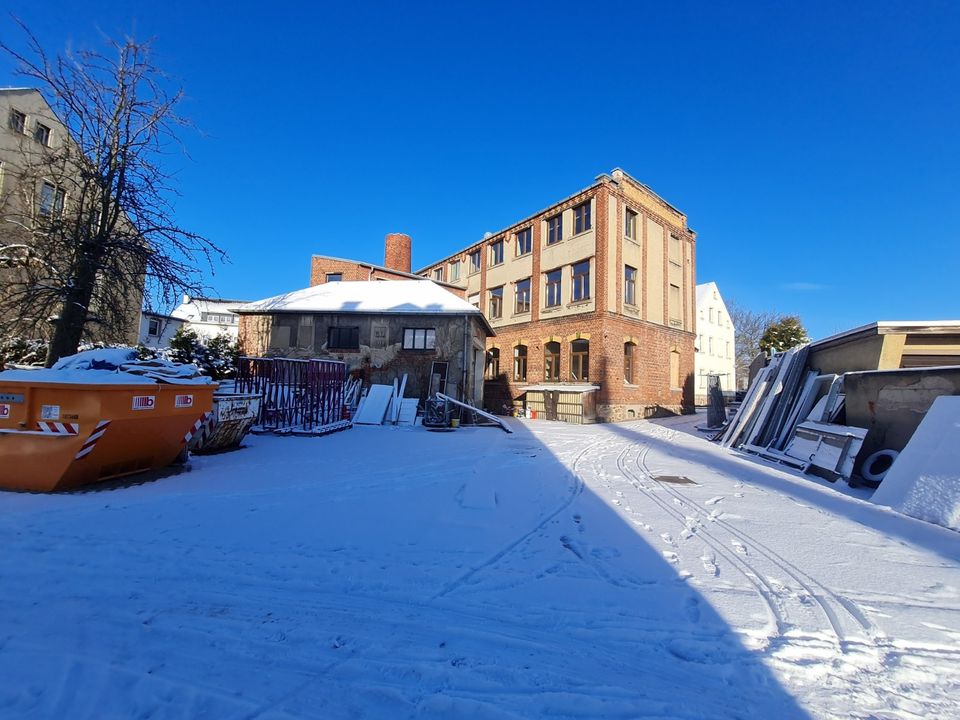 vermietetes MFH plus ausbaufähiger Wohnraum über 640m² in Limbach-Oberfrohna