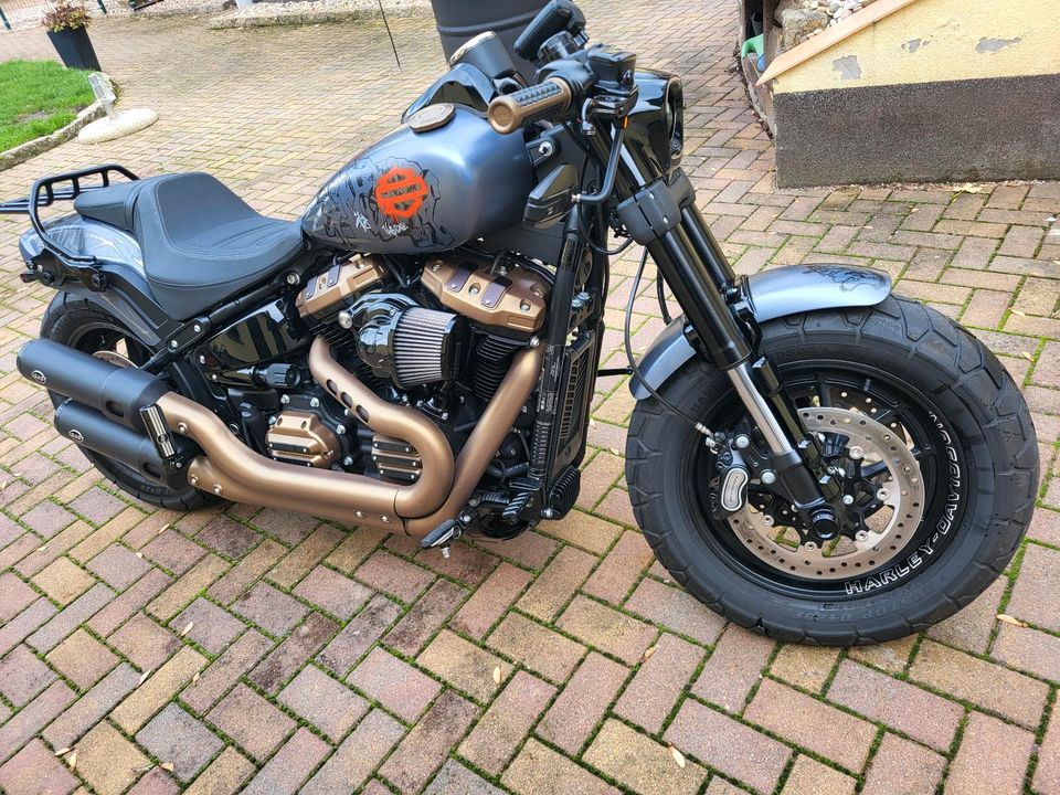 Harley Davidson Fat Bob Limited Edition Nr.76 TOP in Merseburg