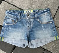 Wie neu Vingino Jeansshort Short 116 verstellbarer Bund Hessen - Biebertal Vorschau