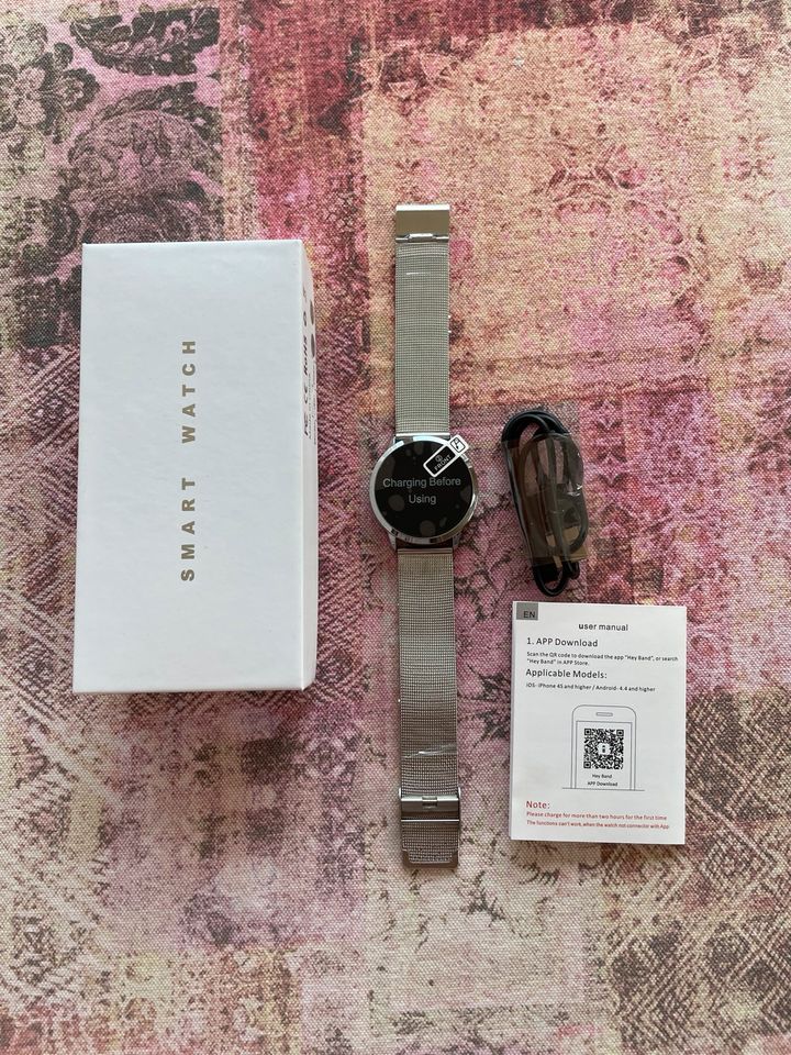 Q8A Smartwatch Uhr mit Touchscreen, Activity Fitness Tracker in Pforzheim