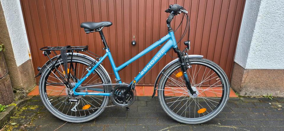 Neuwertiges Zündapp Silver 3.0 Tourenrad- Trapez 26 Zoll in Wenden