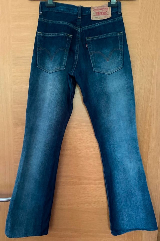 Orig. Levi’s 525 03 Jeans W26, blau, Gr. XS, Boot cut in Düsseldorf
