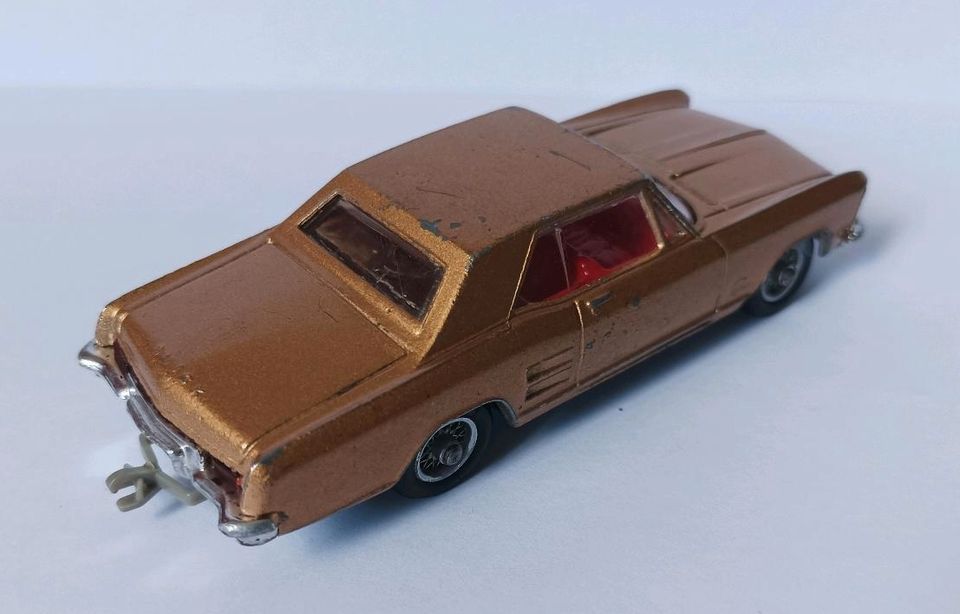 Corgi Toys 1:43 #245 Buick Rivera Coupé '65 gold-bronze in Berlin