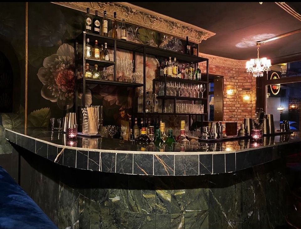 Bar Cocktailbar im Herzen von Einsbüttel zu verkaufen vermieten in Hamburg