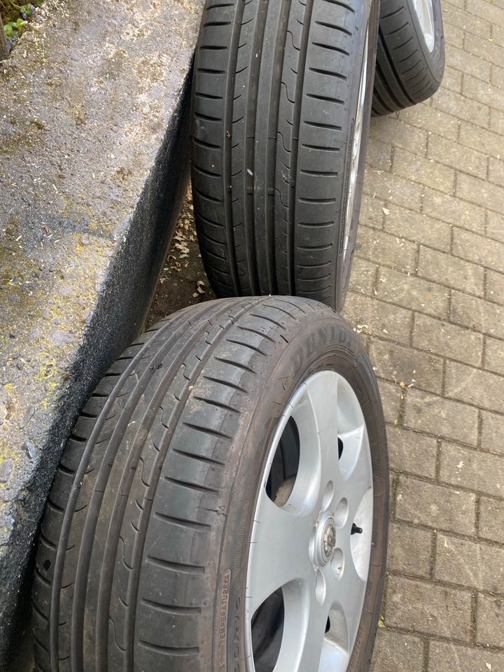 Nissan Alufelgen mit Sommerreifen 205 /60/R16 Zoll in Hanau