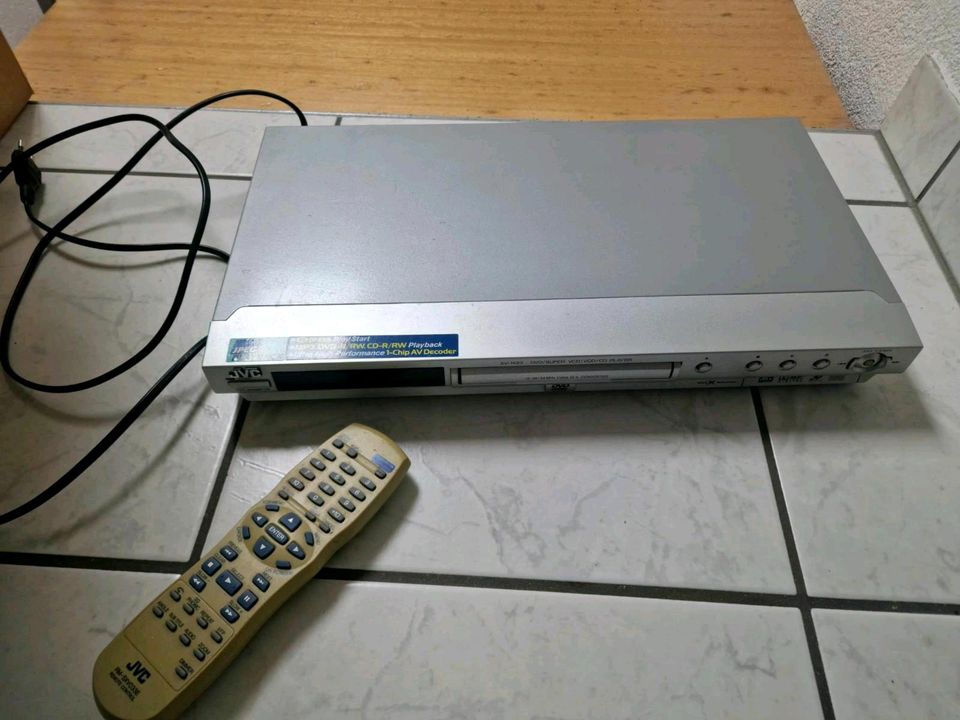 JVC DVD PLAYER FERNBEDIEHNUNG in Nauheim