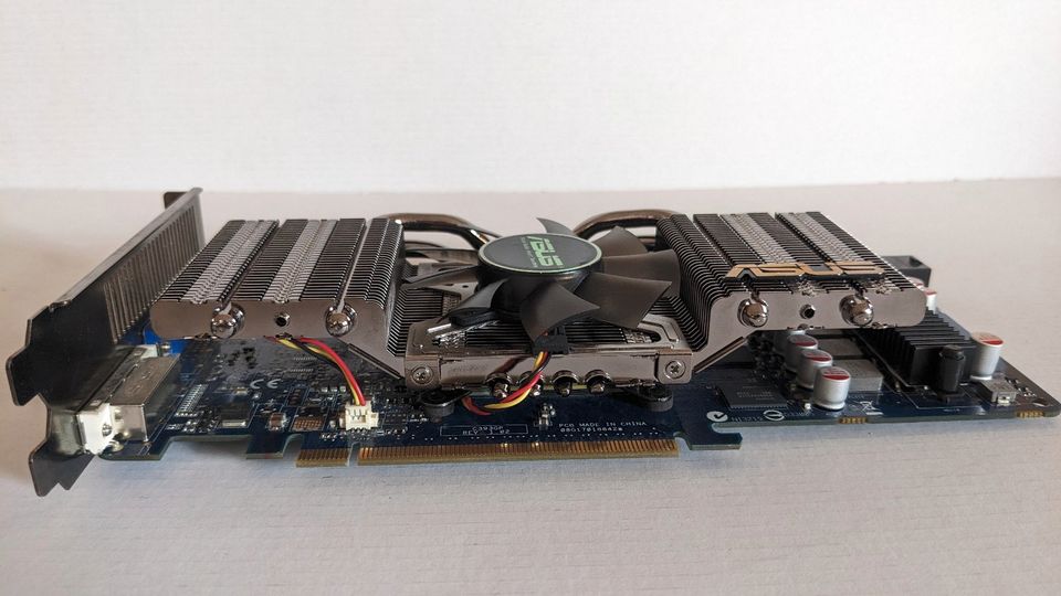 ASUS GeForce GTS 250 512MB ENGTS250 DK/DI/512MD3/A in Nünchritz