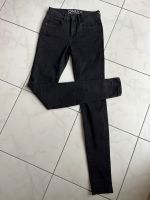 Schwarze Jeans I Röhrenjeans I Skinny I Gr. XS Länge 32 Baden-Württemberg - Filderstadt Vorschau