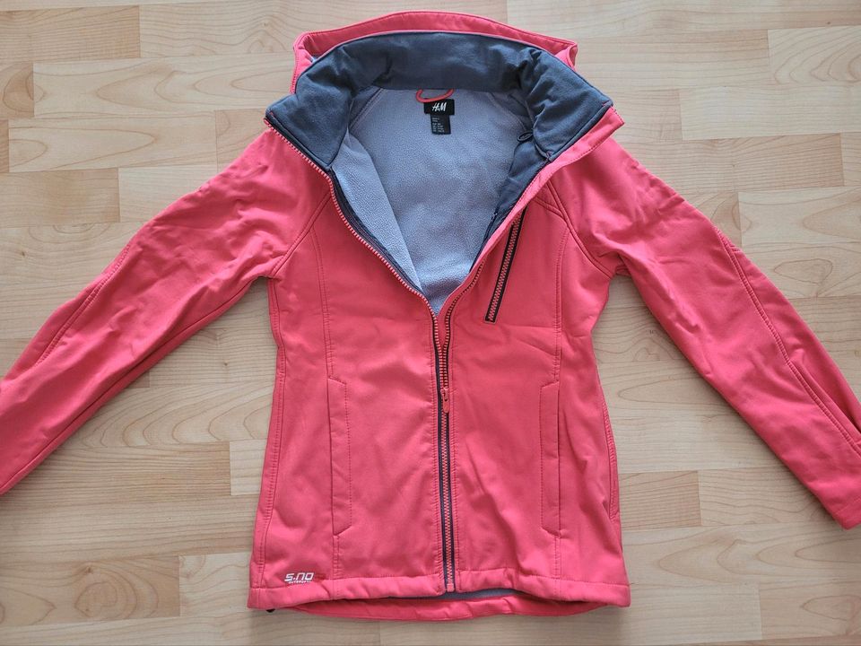 H&M Windjacke  GR. 152 Pink in Berlin