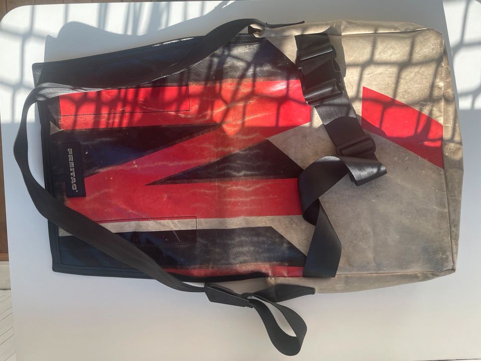 FREITAG F12 Messenger Bag in Stuttgart