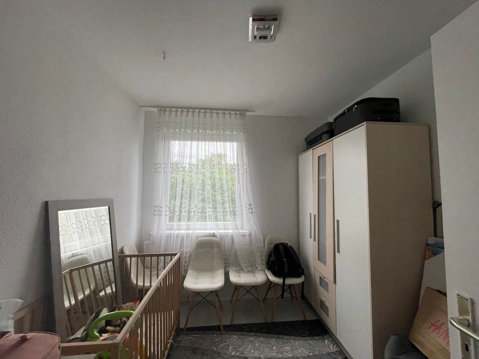 3 Zimmer Wohnung in Garbsen Voll Möbliert WARM 750 Euro in Hannover