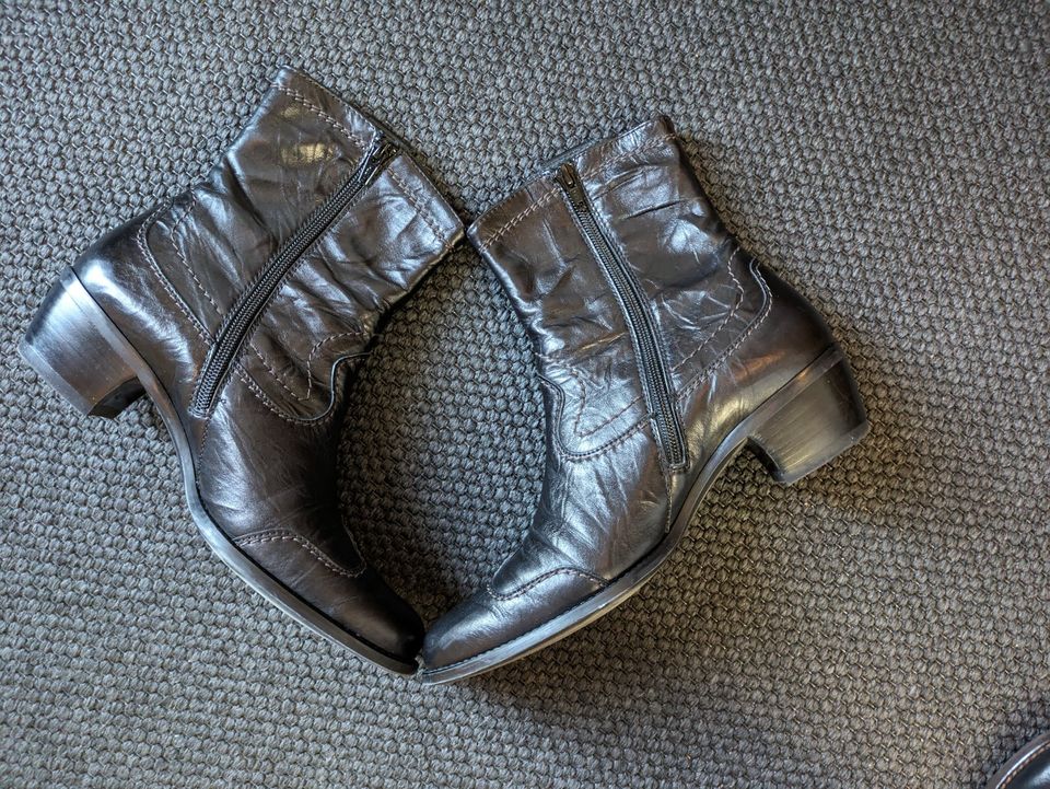 Stiefeletten im Cowboy-Stil (Paul Green) Größe 38, Farbe schwarz in Edingen-Neckarhausen