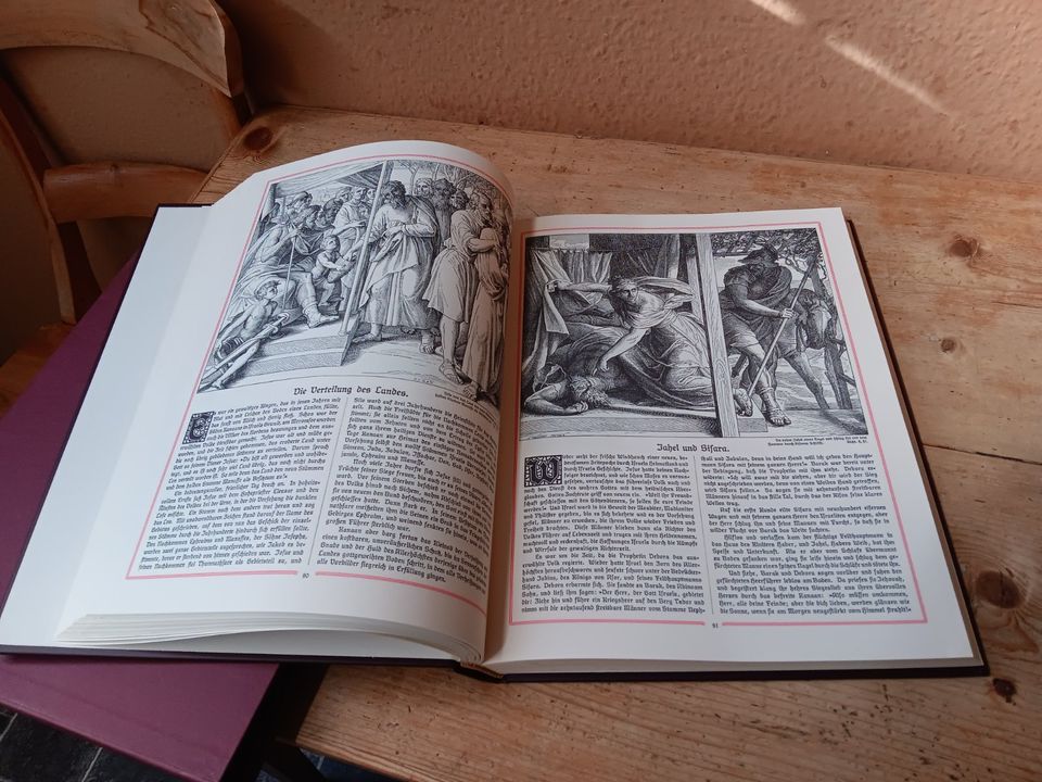Große Bibel, mit Umverpackung in Rodgau
